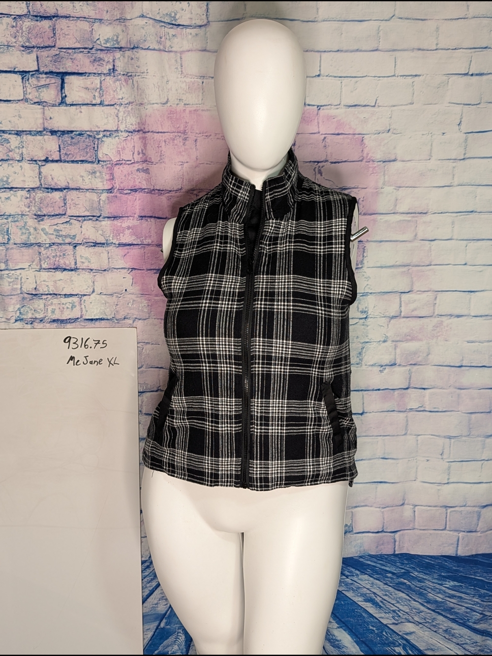 Me Jane Black & White Plaid Quilted Sleeveless Vest